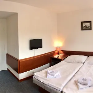 Lomnice Hotel & Restaurant Hotel